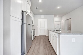 Brightleaf at Lakeline in Austin, TX - Foto de edificio - Building Photo