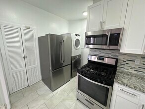 414 Undercliff Ave in Edgewater, NJ - Building Photo - Building Photo