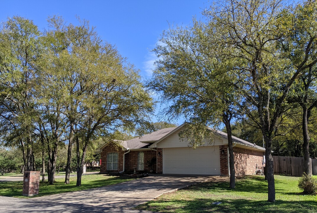 1 Pawnee Ln in Belton, TX - Building Photo