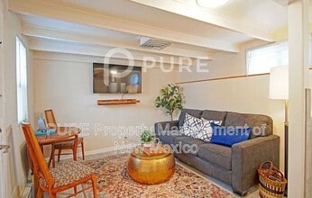 404 Dartmouth Dr NE in Albuquerque, NM - Building Photo - Building Photo