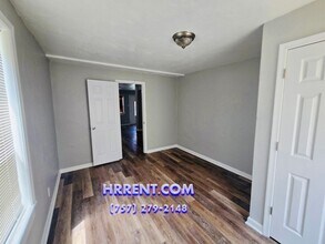 3322 Lens Ave in Norfolk, VA - Building Photo - Building Photo