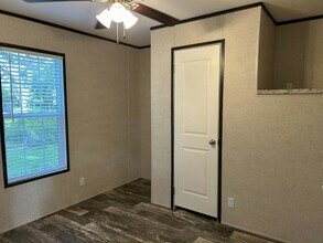 38706 Daughtery Rd in Zephyrhills, FL - Building Photo - Building Photo