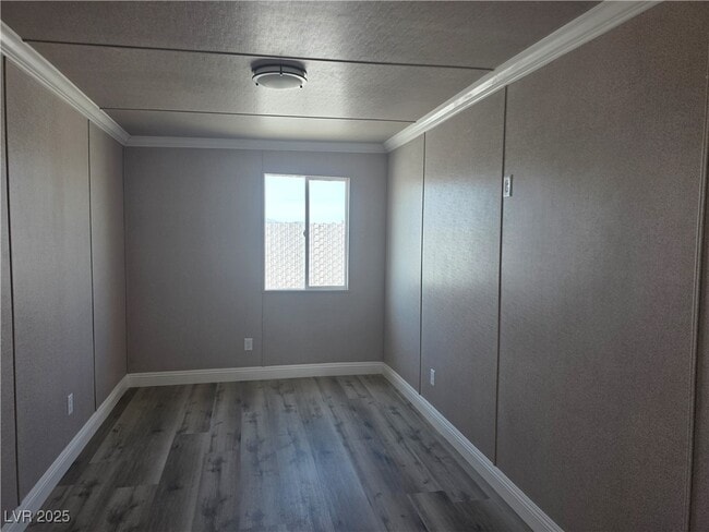 property at 1611 E Gamebird Rd