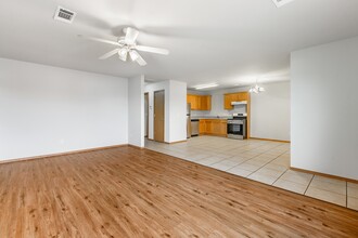 417 E Southern Trace Dr in Rogers, AR - Building Photo - Building Photo