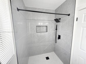 254 E Dania Beach Blvd in Dania Beach, FL - Building Photo - Building Photo