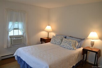 34 E Hampton Sag Harbor Turnpike in East Hampton, NY - Building Photo - Building Photo