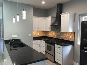 1115 Clark St in San Jose, CA - Building Photo - Building Photo