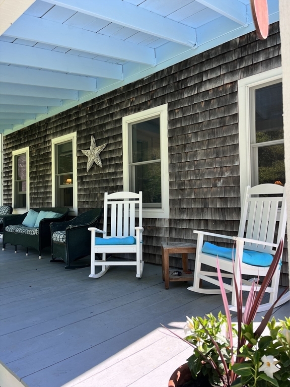63 Wolf Island Rd in Mattapoisett, MA - Building Photo - Building Photo