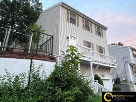 118 Montclair Ave in Waltham, MA - Building Photo