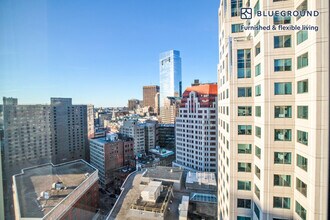 120 Kingston St in Boston, MA - Building Photo - Building Photo
