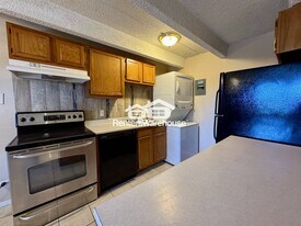 1180 Yosemite St in Denver, CO - Building Photo