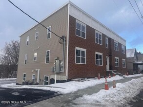 1119 1st St in Rensselaer, NY - Building Photo - Building Photo