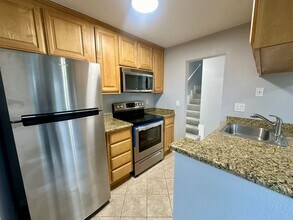 27779 Vasona Ct in Hayward, CA - Building Photo - Building Photo