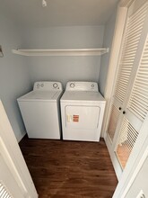 2535 Wedglea Dr, Unit 222 in Dallas, TX - Building Photo - Building Photo