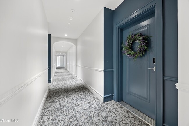 78 Church St, Unit 502 in Saratoga Springs, NY - Foto de edificio - Building Photo