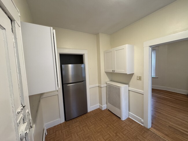 1731 Commonwealth Ave, Unit 5 in Boston, MA - Building Photo - Building Photo