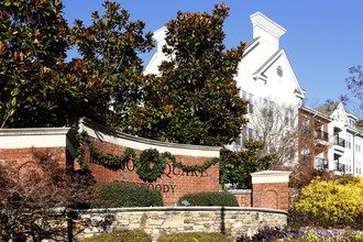 Madison Square at Dunwoody in Atlanta, GA - Building Photo - Building Photo