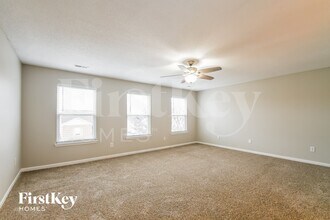 19127 Fox Chase Dr in Noblesville, IN - Building Photo - Building Photo