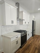 90 Shrewsbury Ave in Red Bank, NJ - Building Photo - Building Photo