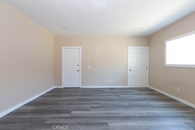 1059 1/2 Buelah Cir in Los Angeles, CA - Building Photo - Building Photo