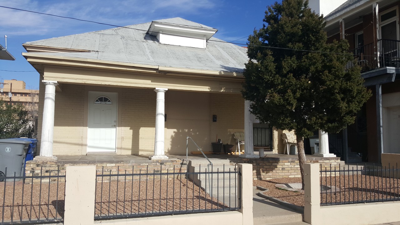 711 E Yandell Dr in El Paso, TX - Building Photo