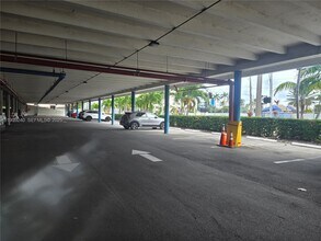 1600 S Ocean Dr in Hollywood, FL - Foto de edificio - Building Photo