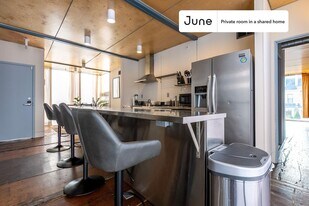 Room in Shared 6 bed/6 bath home in Washington, DC - Building Photo