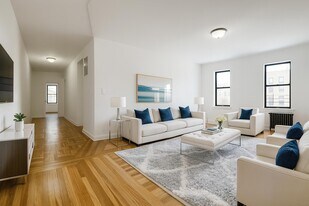 590 Fort Washington Ave in New York, NY - Building Photo