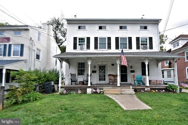 19 E Germantown Pike in Plymouth Meeting, PA - Building Photo - Building Photo
