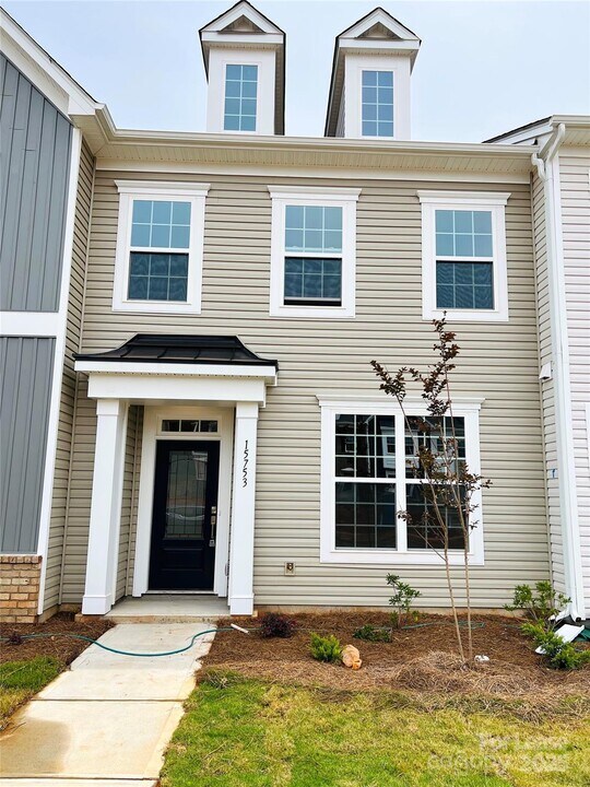 15753 Country House St in Charlotte, NC - Building Photo