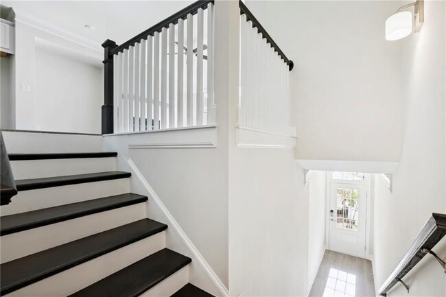 1358 Live Oak Ln in Brookhaven, GA - Building Photo - Building Photo