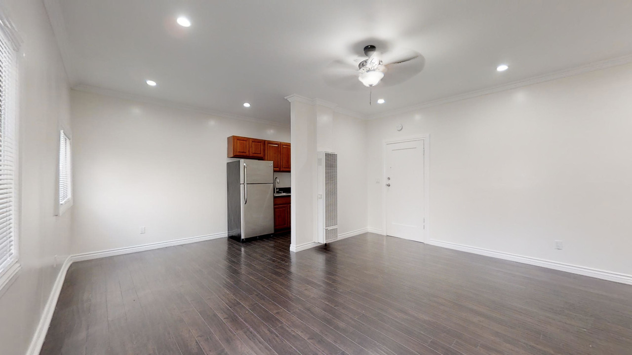5522 Sierra Vista Ave in Los Angeles, CA - Building Photo