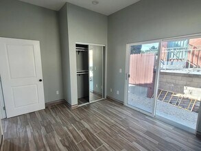 8983 State St, Unit B in South Gate, CA - Building Photo - Building Photo