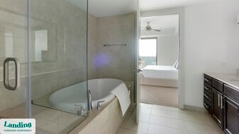 777 Preston St in Houston, TX - Building Photo