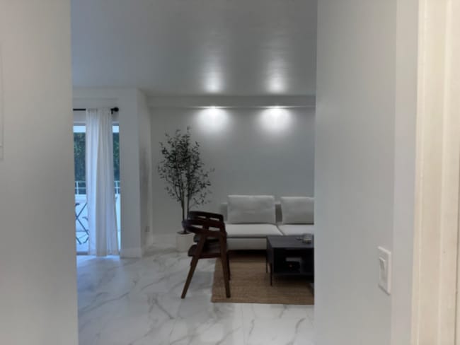 5838 SW 74th Terrace in South Miami, FL - Foto de edificio - Building Photo