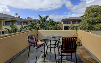 Waena Apartments in Honolulu, HI - Building Photo - Building Photo