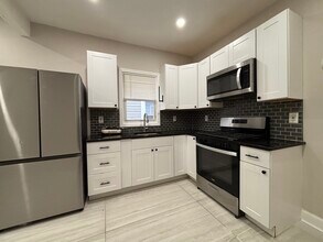 178 Linden Ave, Unit 1 in Rahway, NJ - Foto de edificio - Building Photo