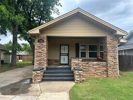 750 Jenkins Ave in Norman, OK - Building Photo