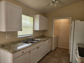 2906 Nora Ave N in Lehigh Acres, FL - Foto de edificio - Building Photo