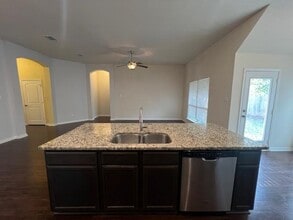 1106 Merganser Way in Robinson, TX - Building Photo - Building Photo