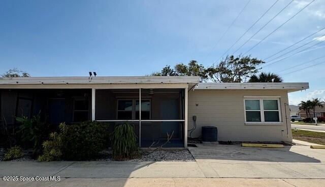 335 S Brevard Ave in Cocoa Beach, FL - Building Photo - Building Photo