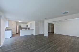 21262 Quesada Ave in Port Charlotte, FL - Foto de edificio - Building Photo