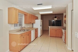 317 Sand Ridge Dr in Valrico, FL - Foto de edificio - Building Photo