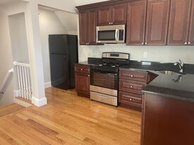 116 College Ave, Unit 3 Apartments