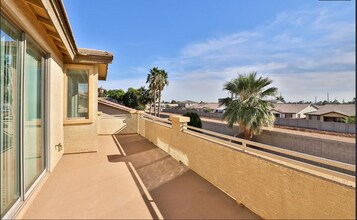 8367 W Midway Ave in Glendale, AZ - Building Photo - Building Photo