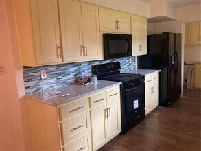 925 Boone Dr in Sherman, TX - Building Photo - Building Photo