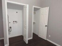 1817 Worms St photo'