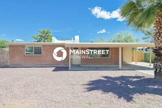 property at 1725 S Rosemont Ave