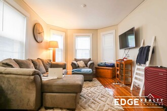 33 Montfern Ave, Unit 1 in Boston, MA - Building Photo - Building Photo