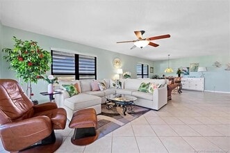 166 SE Saint Lucie Blvd, Unit 406 in Stuart, FL - Building Photo - Building Photo